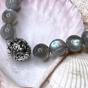 Bali Designs sterling silver labradorite stretch bracelet